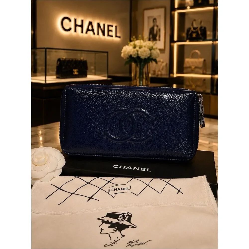 Vintage Chanel Blue Caviar CC Zip Around Wallet Clutch Leather Made in Spain